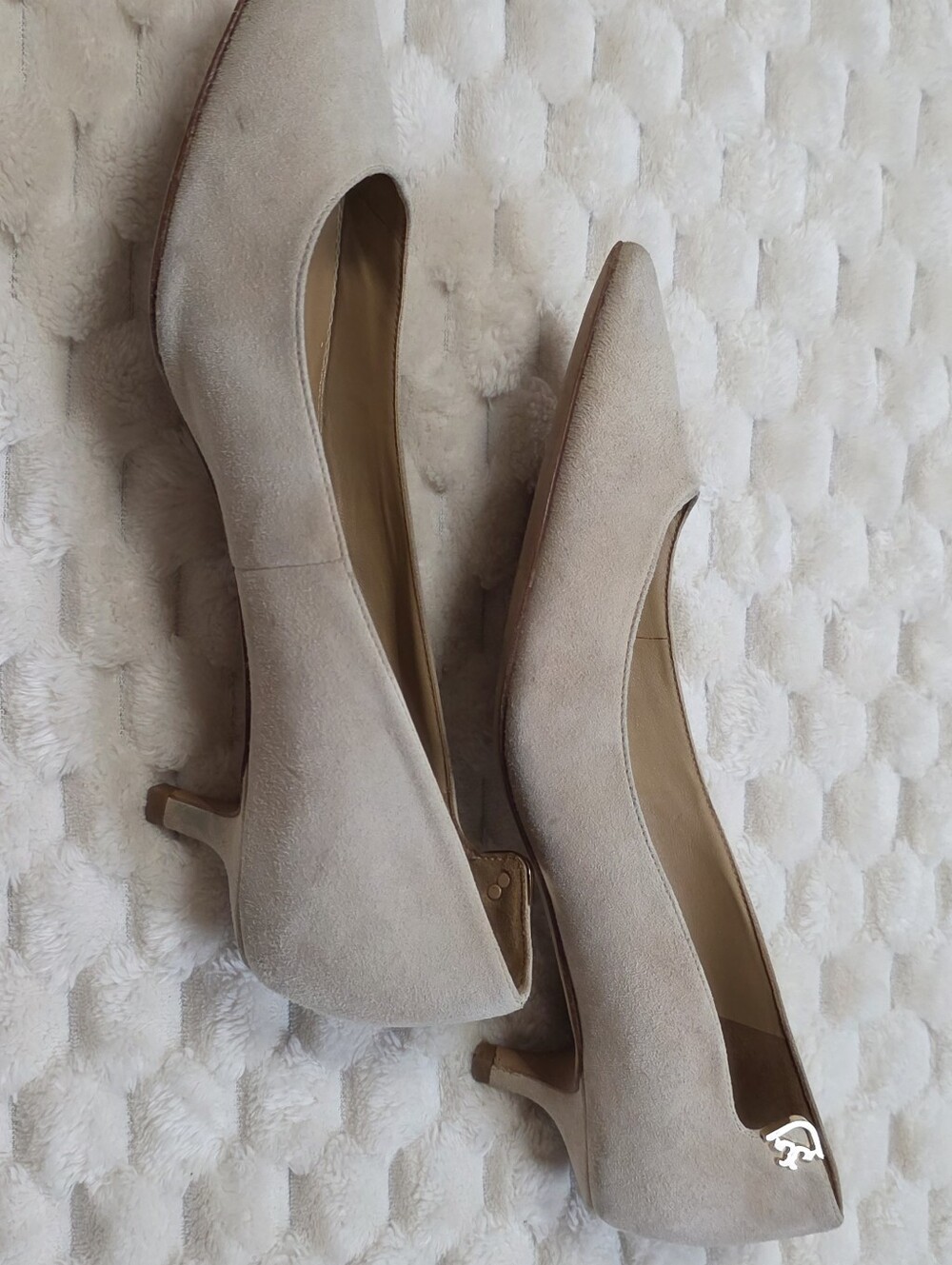TORY BURCH Nude Elizabeth Suede Leather Pointed Toe Kitten Heel Pumps - Picture 9 of 13